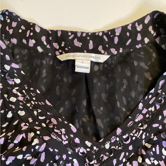 DVF Diane Von Furstenberg Silk Black Speckled Top Size Small - Picture 3 of 8